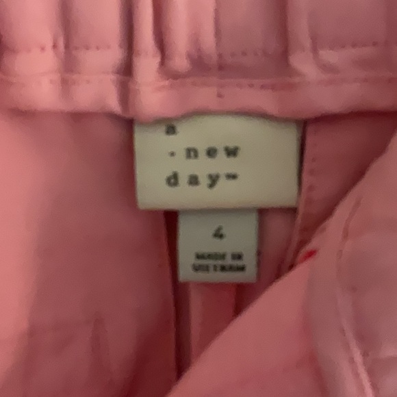 Sale! A New Day High Rise Pleated Front Shorts, Size 4, Pink - Picture 6 of 8